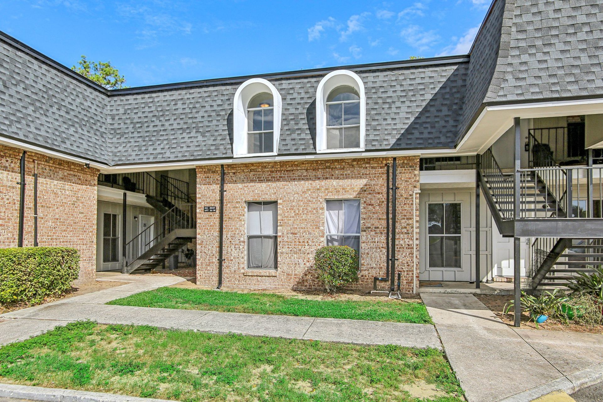 Exterior walkway